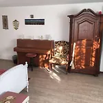 Dream In Basement With Private Bathroom *